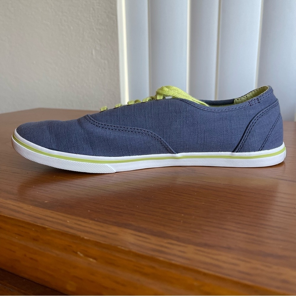 L.L. Bean Blue Canvas Low Top Sneakers Size 7.5 Wide - Picture 3 of 11